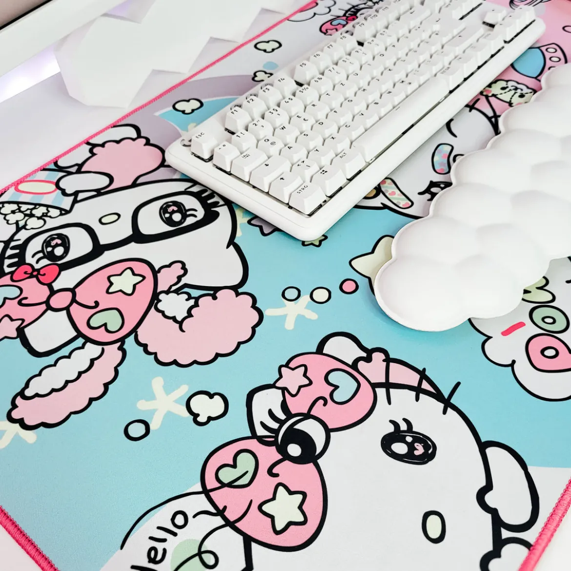 Hello Kitty - Characters Mousepad