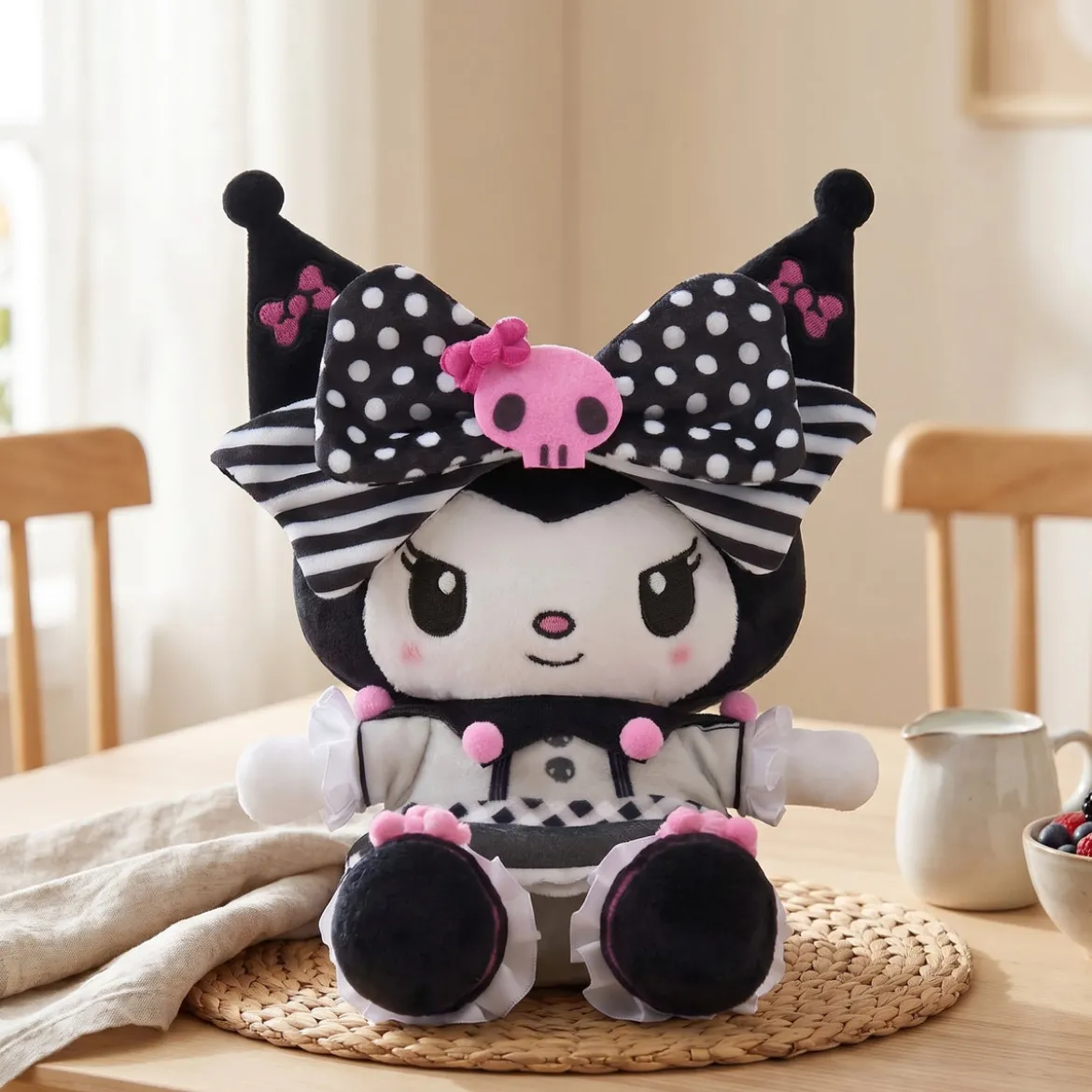 Hello Kitty - Kuromi Plüsch Figur 31cm