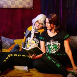 Hufflepuff Wappen Pyjama schwarz - Harry Potter
