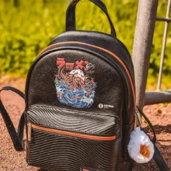 Ilustrata - Dark Ramen Rucksack mit Pom Pom Anhänger schwarz