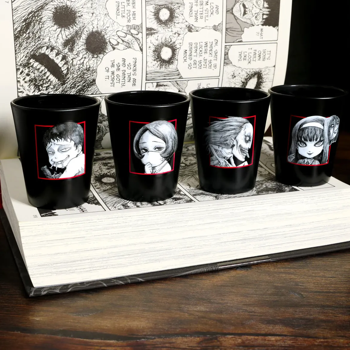 Junji Ito - Character Shots Gläserset