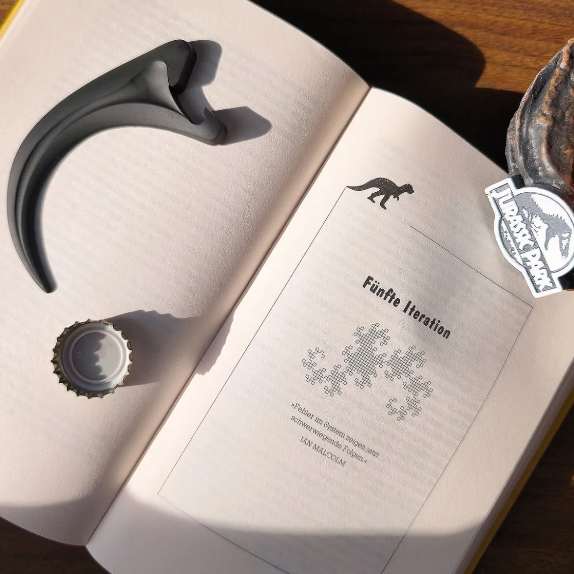 Jurassic Park - Velociraptor Kralle Magnet Flaschenöffner