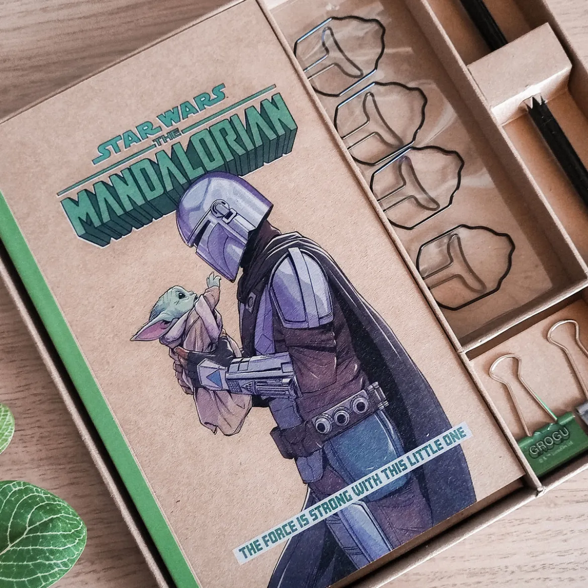 Mandalorianer mit Grogu Schreibset - Star Wars The Mandalorian