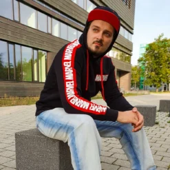 Marvel - Logo Hoodie mit Ärmelprint schwarz