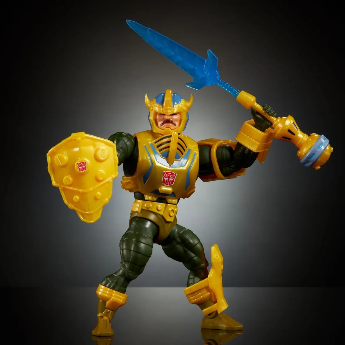 Masters of the Universe x Transformers Actionfigur Bumblebee Armor Man-At-Arms heo European Exclusive 14 cm