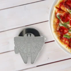 Millennium Falcon Pizzaschneider - Star Wars