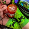 Minecraft - Creeper Socken und TNT Tasse Set