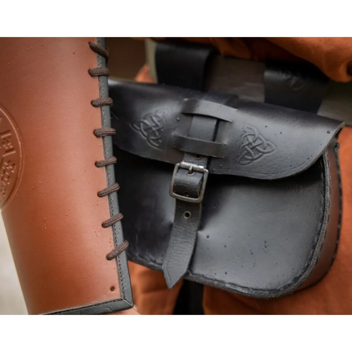 Mittelalter Gürteltasche Alba mit Prägung schwarz