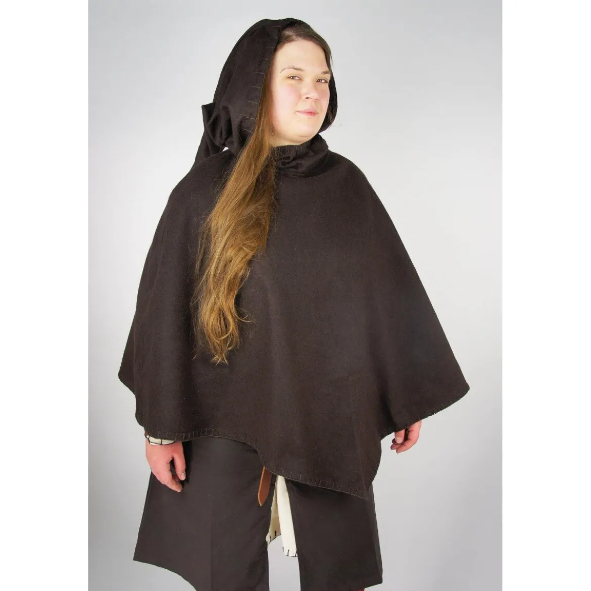 Mittelalter Gugel Egill mit Stickerei braun