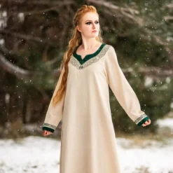 Mittelalter Kleid mit Stickerei beige-grün