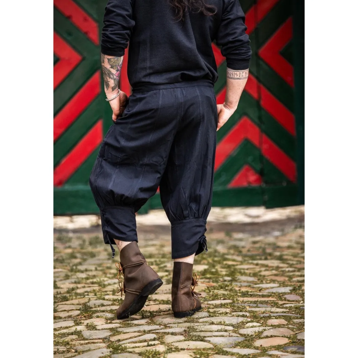 Mittelalter Kniebundhose Laurence mit Unterbeinschnürung schwarz