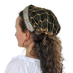Mittelalterliche Haube mit Bordüre - grün