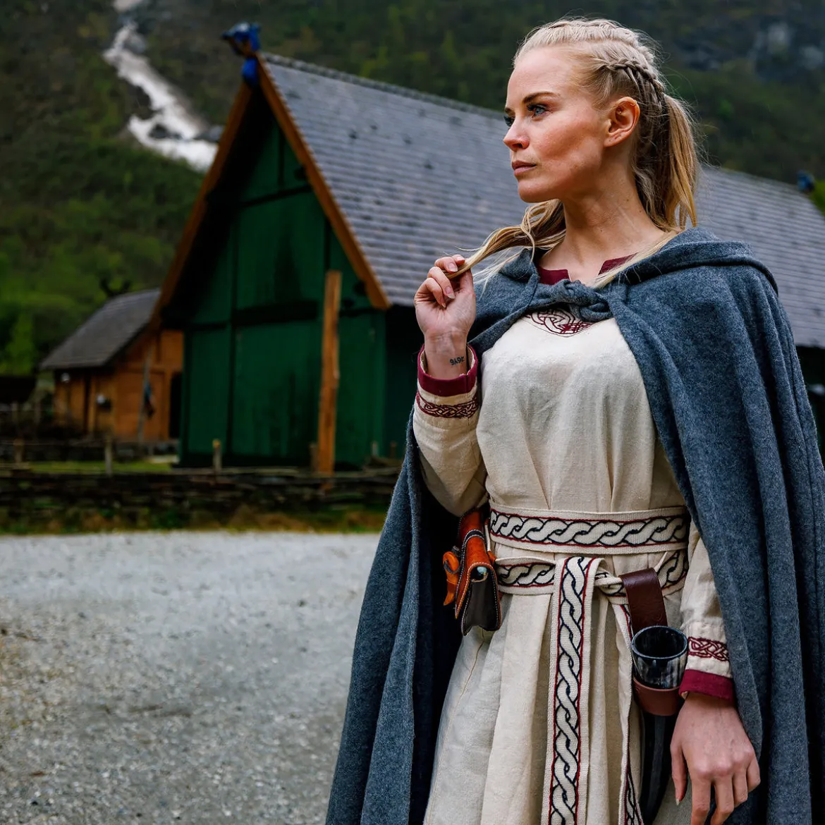 Mittelalter Umhang Elinor grau