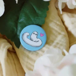 Pinselwurm Button für Atelier of Witch Hat Fans