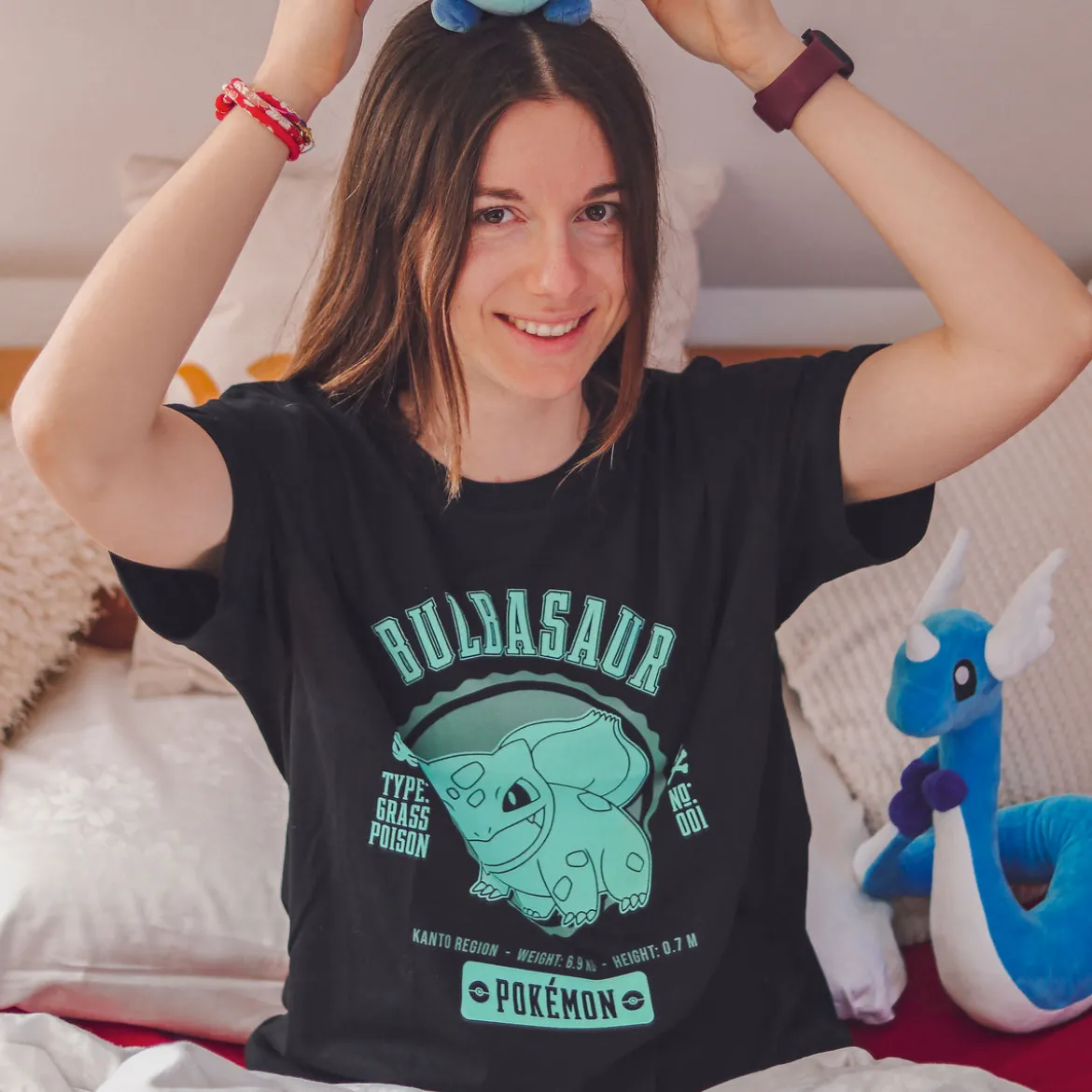 Pokemon - Bisasam College T-Shirt schwarz