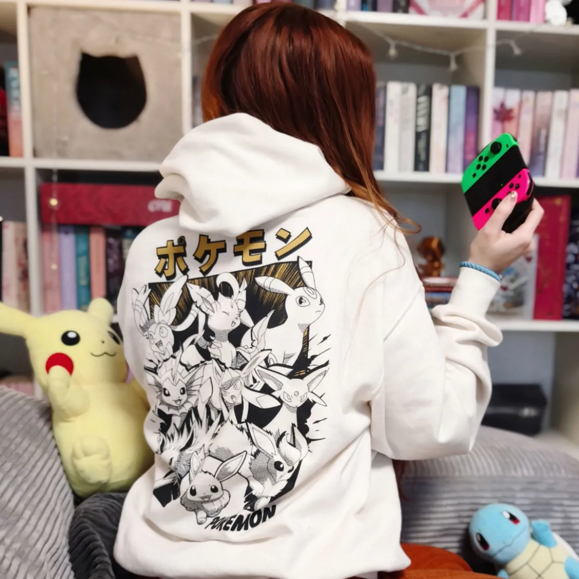 Pokemon - Evoli Evolution Katakana Hoodie