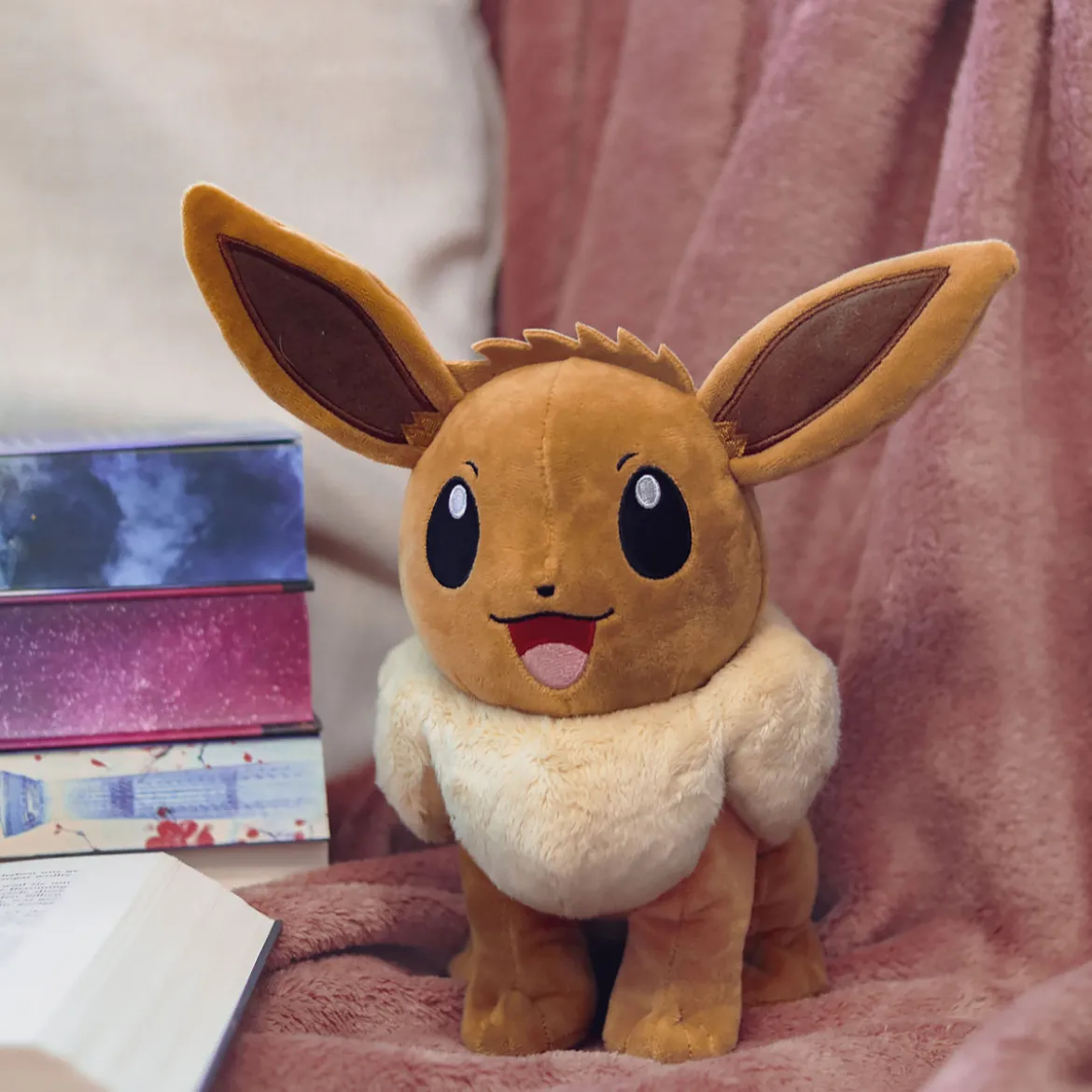 Pokemon - Evoli Plüsch Figur 23 cm