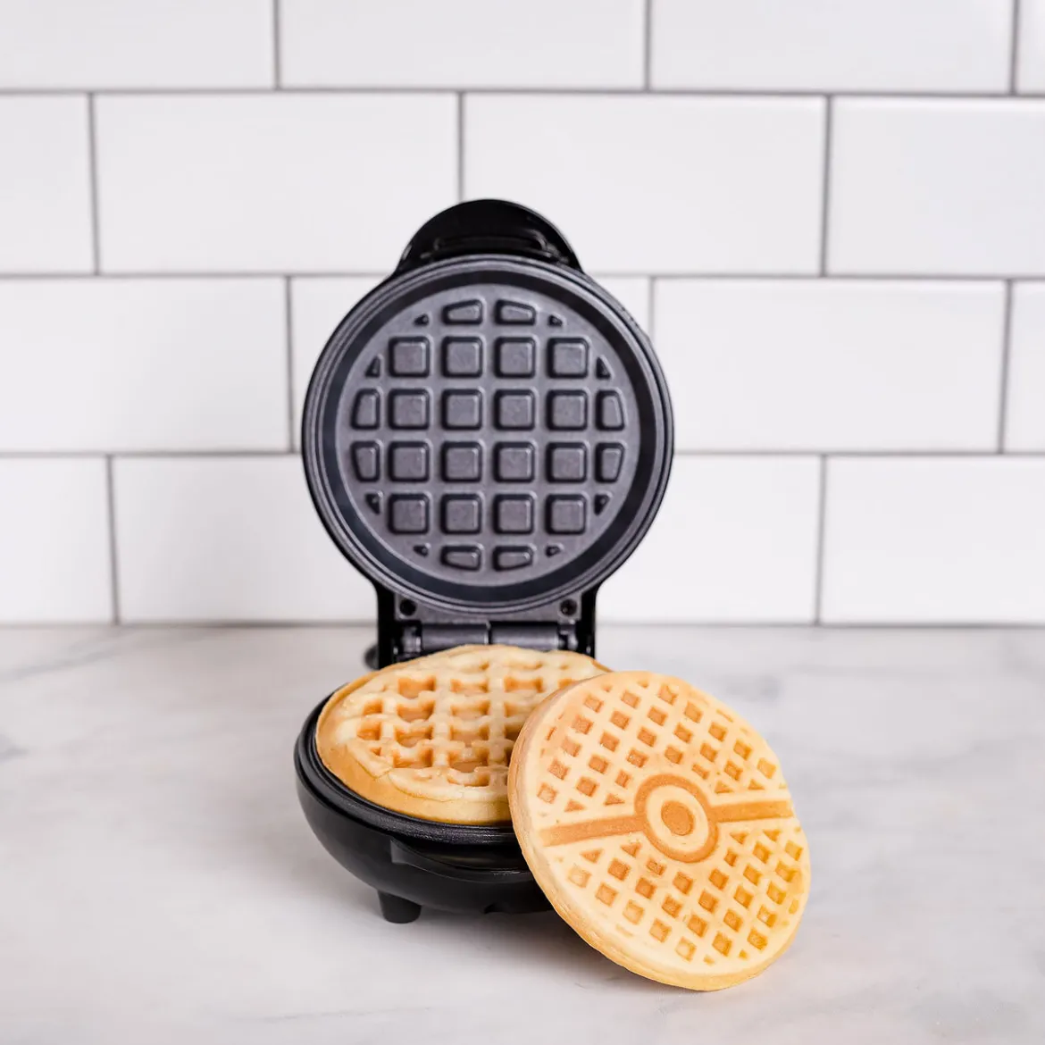 Pokemon - Mini Waffeleisen Pokeball