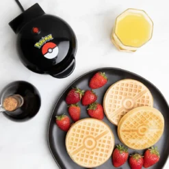 Pokemon - Mini Waffeleisen Pokeball