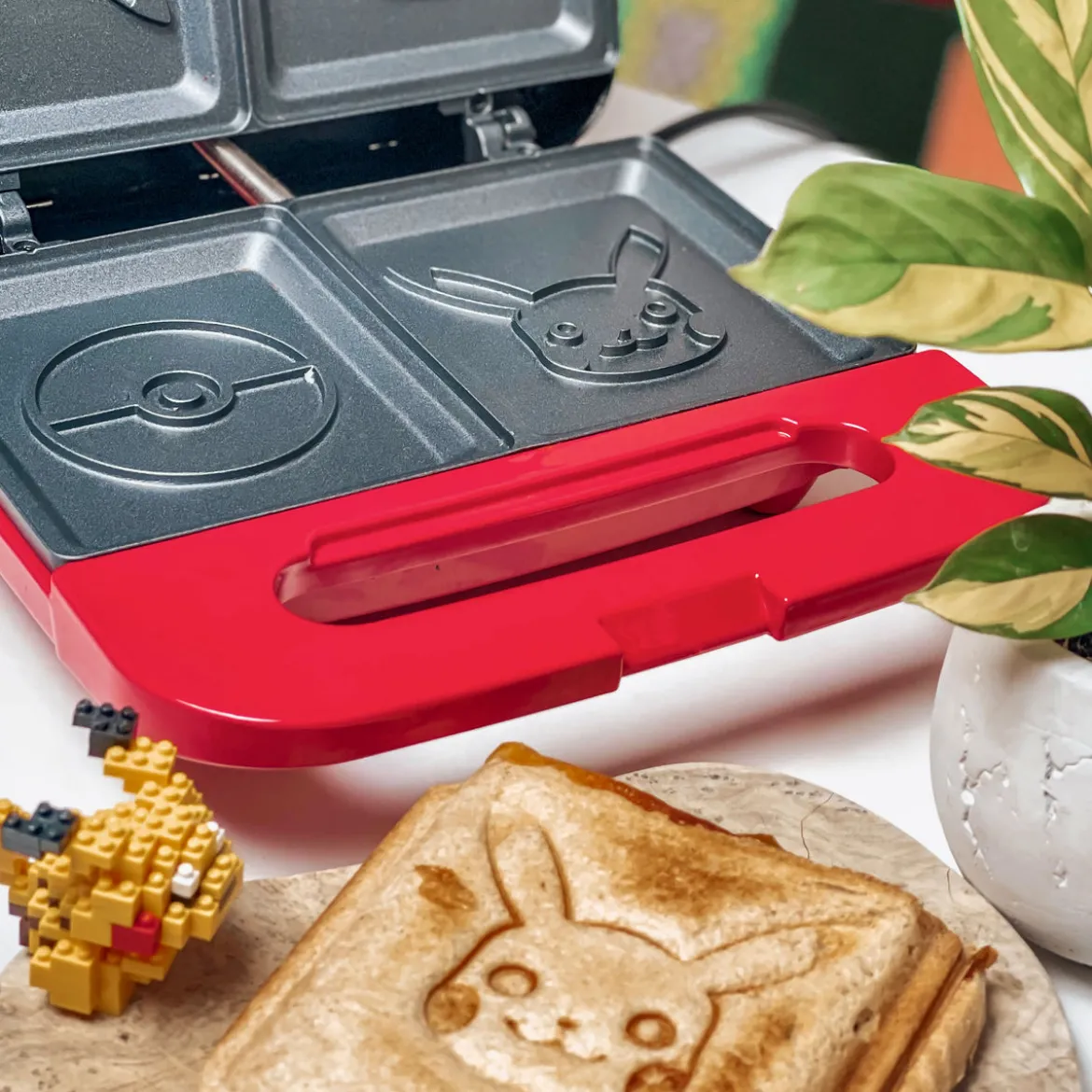 Pokemon - Pikachu und Pokeball Sandwichmaker