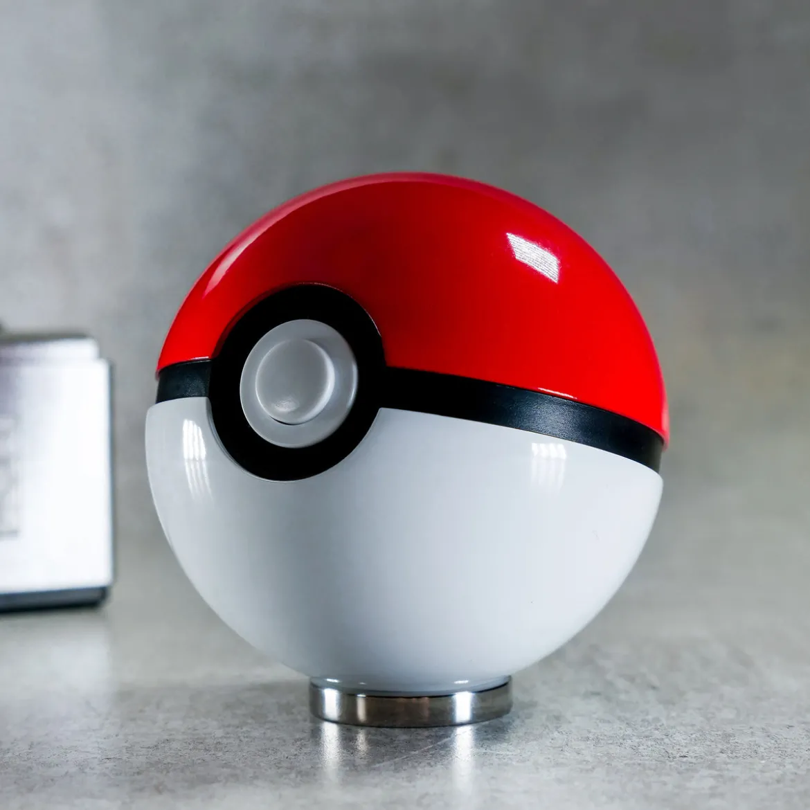 Pokemon - Pokeball Replik mit Licht