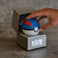 Pokemon - Superball Replik mit Licht