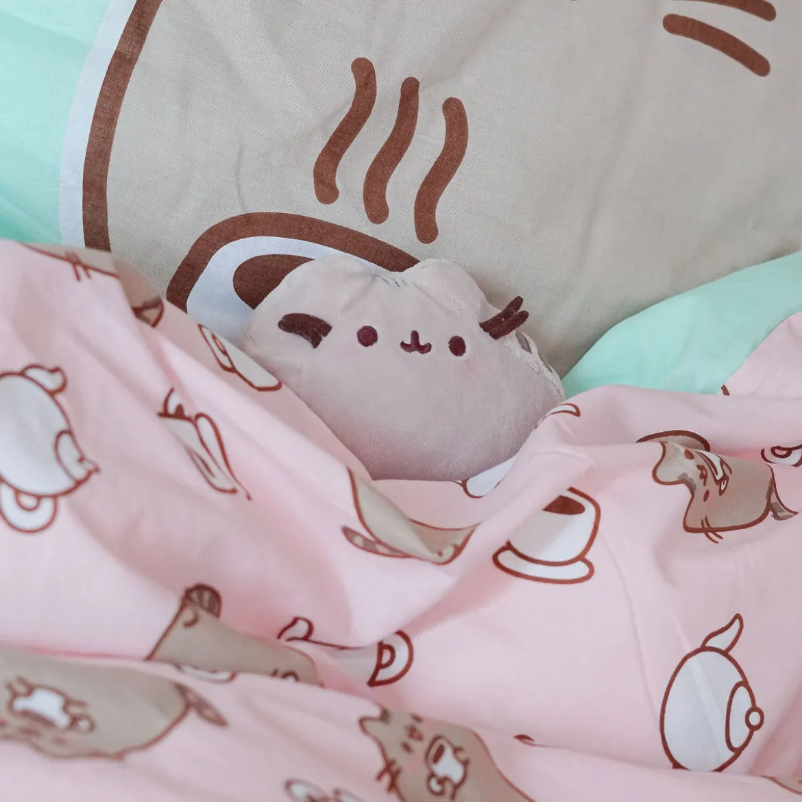 Pusheen - Wende-Bettwäsche mit Glow in the Dark Effekt