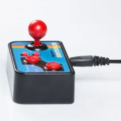 Retro TV Video Game Controller mit Mini Games