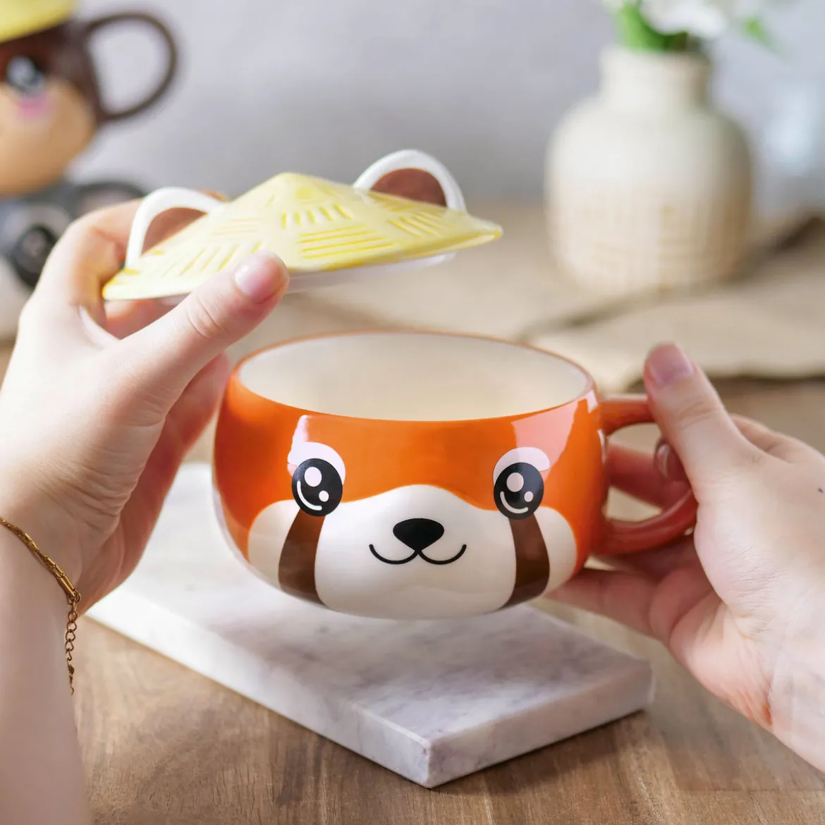 Roter Panda Kawaii Tasse mit Deckel für Anime Fans