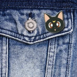 Sailor Moon - Luna Pin