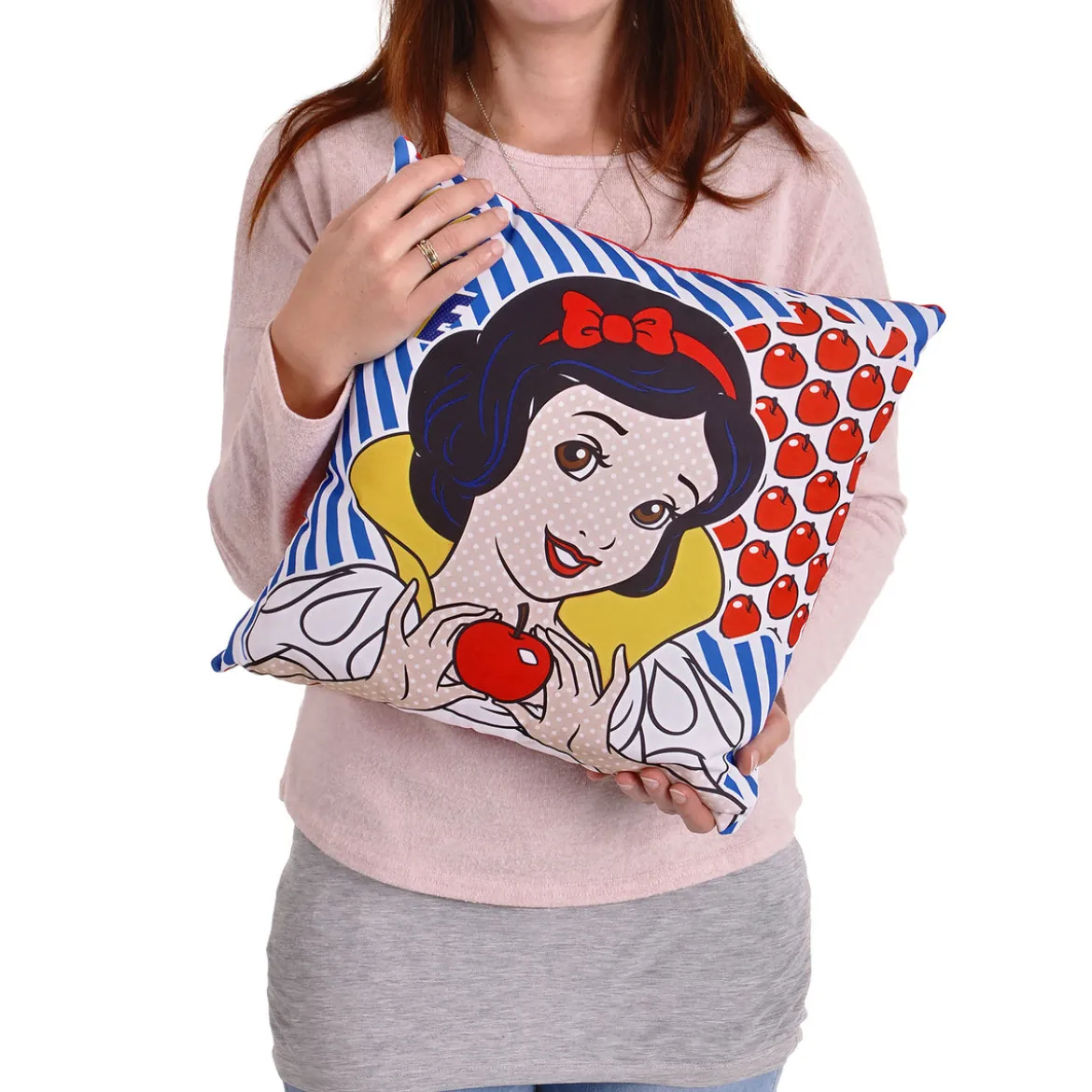 Schneewittchen - One Bite Pop-Art Kissen