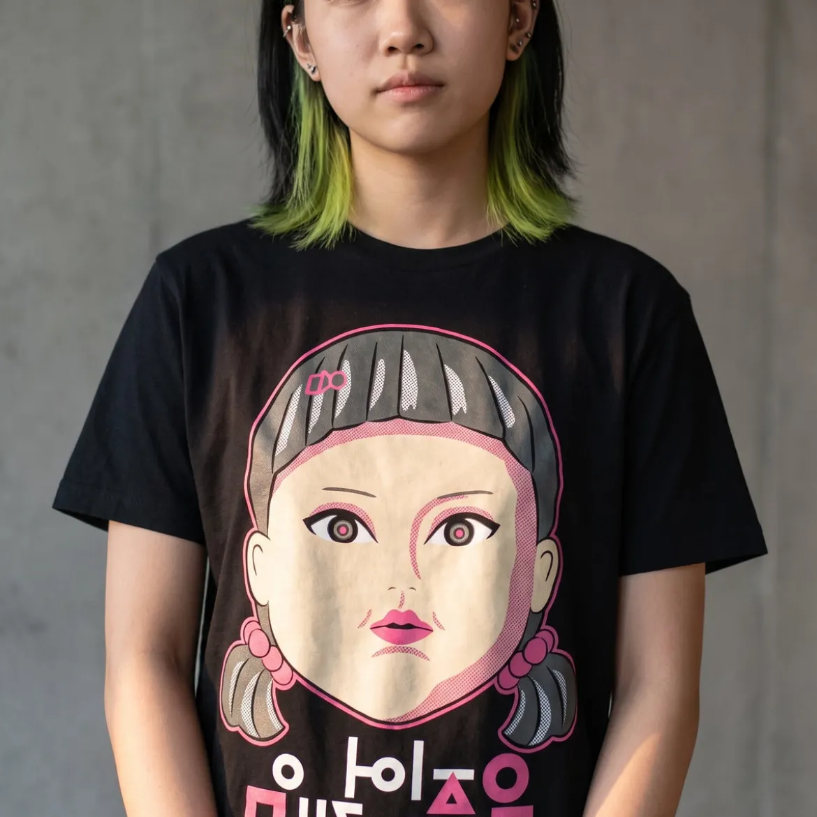 Squid Game - Young-Hee Doll T-Shirt schwarz