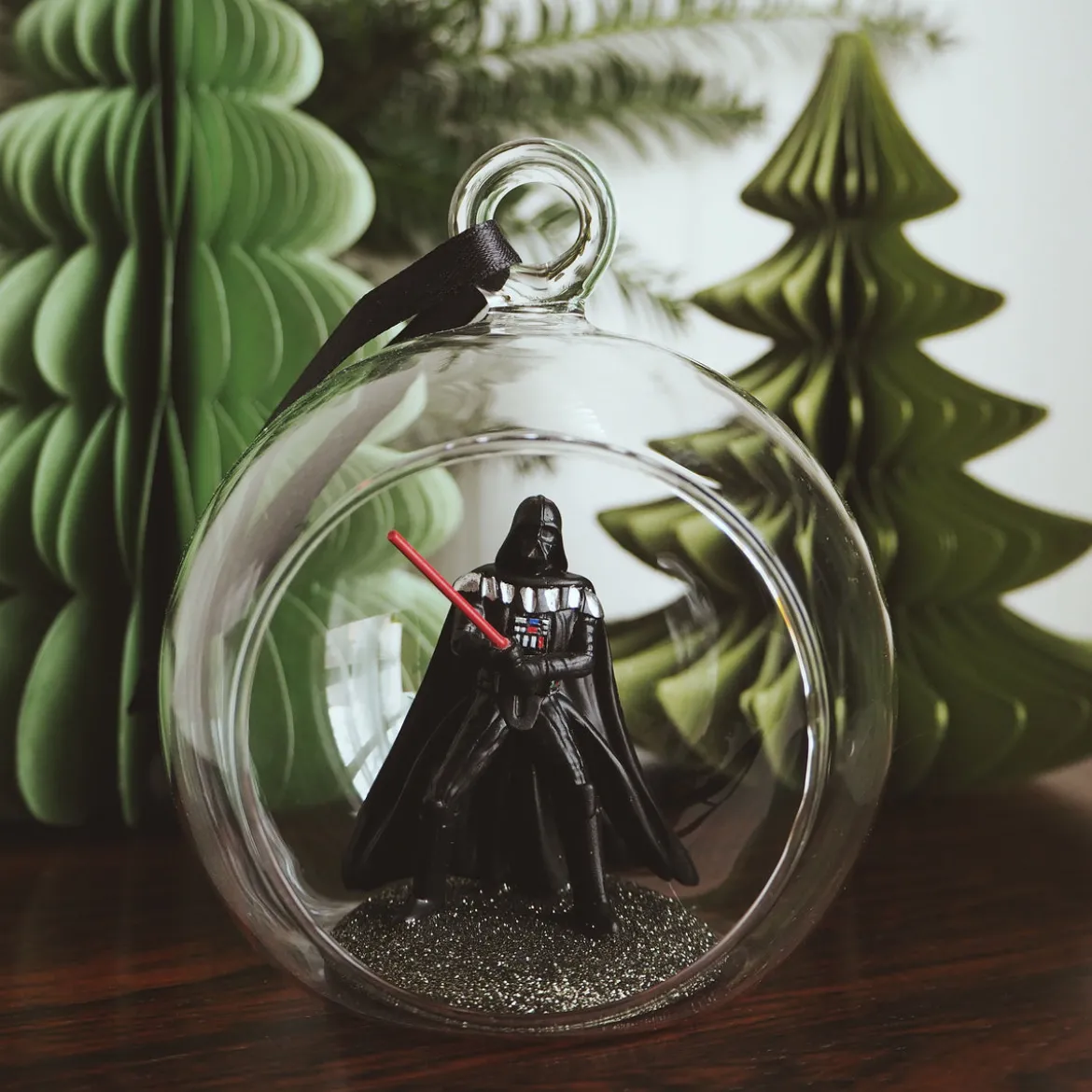 Star Wars - Darth Vader Weihnachtsbaumkugel offen