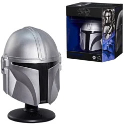 Star Wars - Mandalorian Mini Helm Replik auf Base