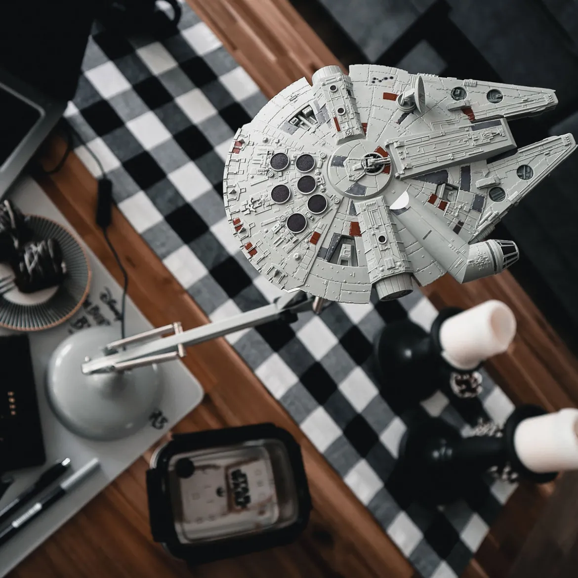 Star Wars - Millennium Falcon Tischlampe