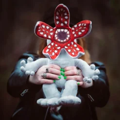 Stranger Things - Demogorgon Plüschfigur mit Sound