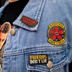 Stranger Things - Friends Pins 3er Set