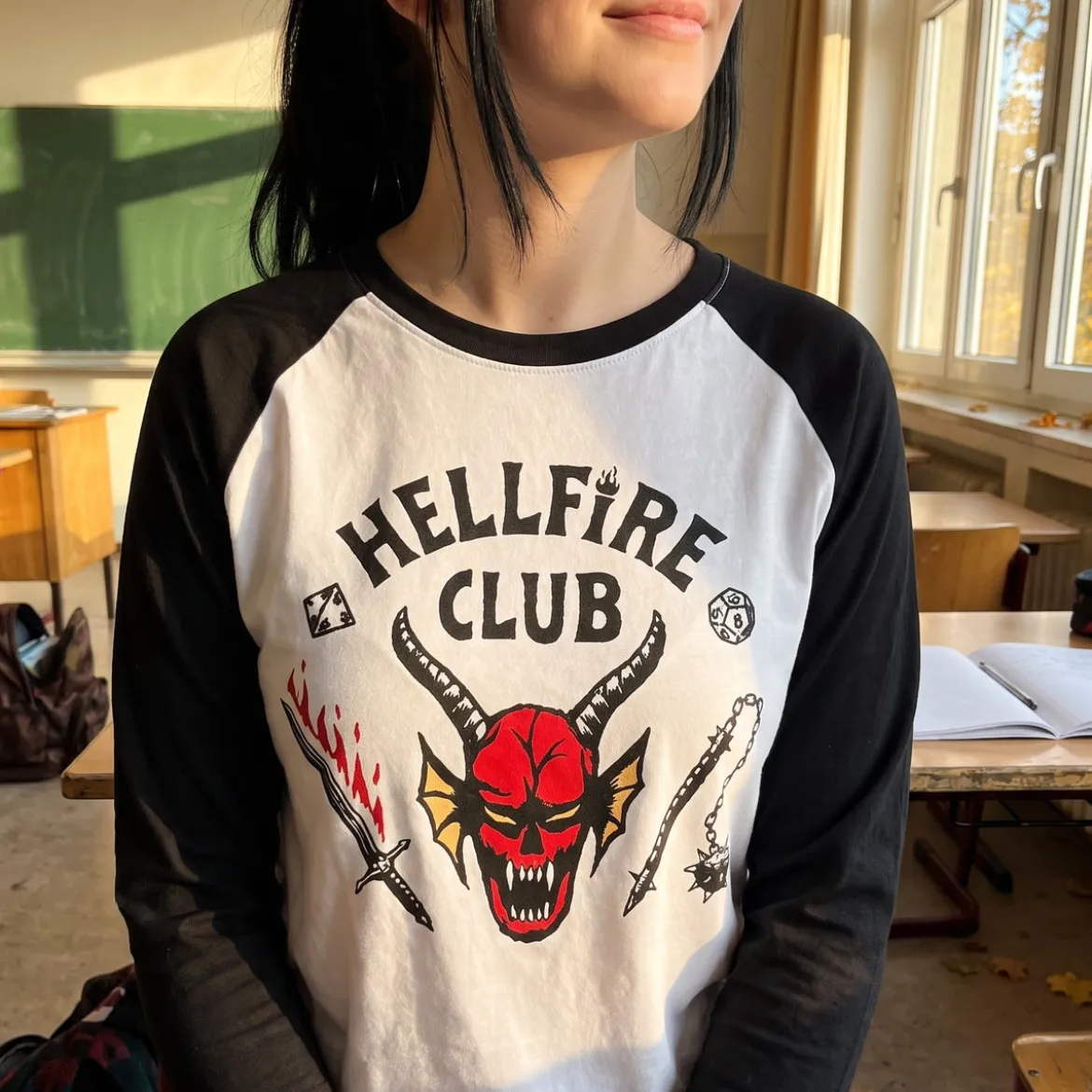 Stranger Things - Hellfire Club Wappen Longsleeve