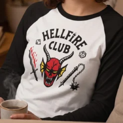 Stranger Things - Hellfire Club Wappen Longsleeve