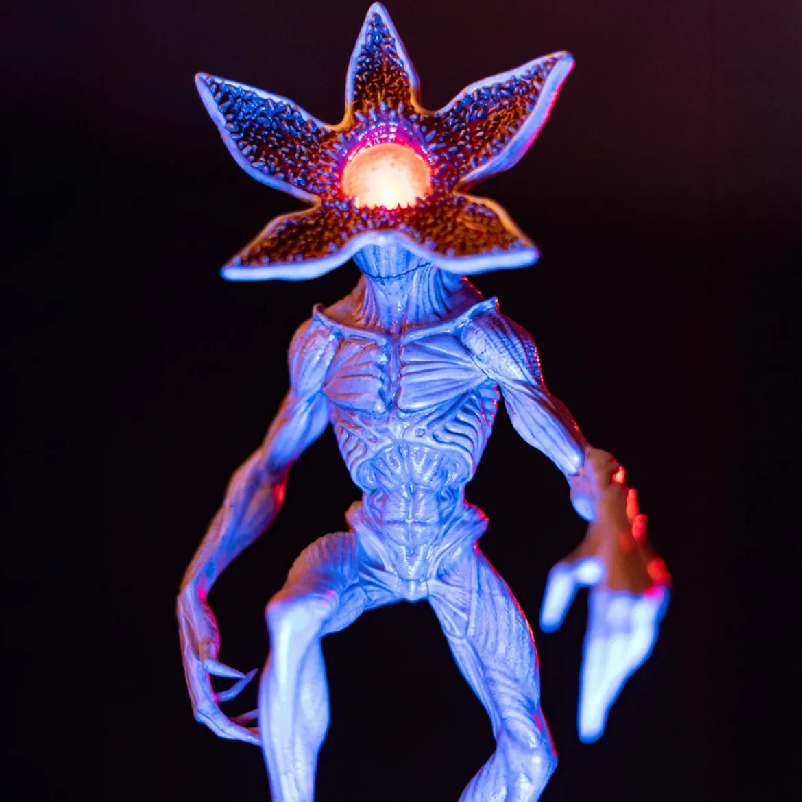 Stranger Things Lampe mit USB-C Demogorgon
