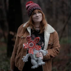 Stranger Things - Lights Mütze mit Bommel
