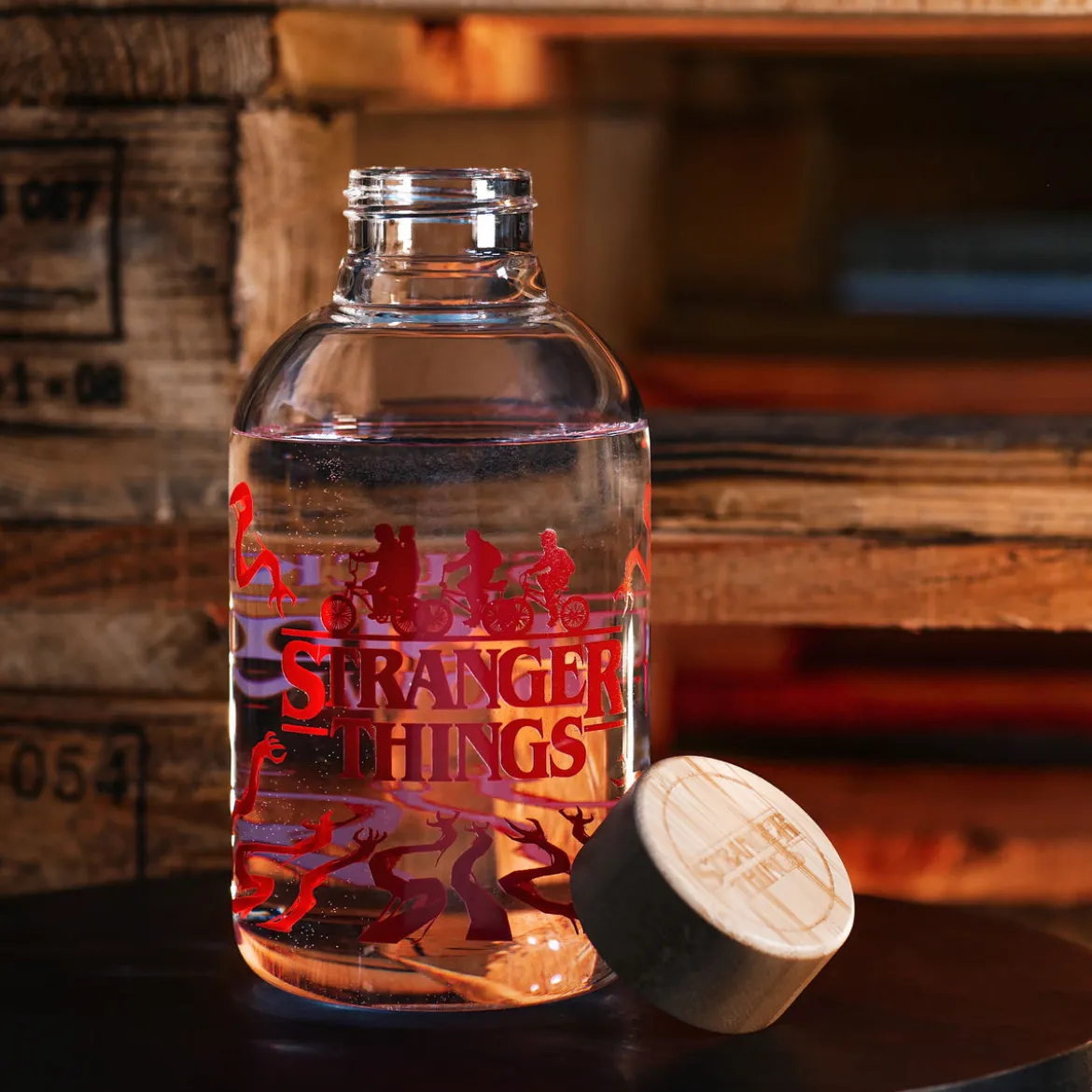 Stranger Things - Stuck in the Upside Down Trinkflasche