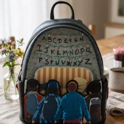 Stranger Things - 10th Anniversary Mini Rucksack mit Leuchteffekt