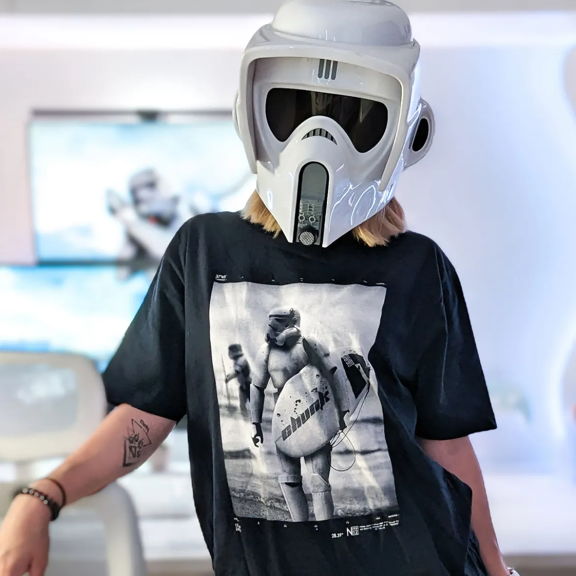 Surfing Trooper T-Shirt für Star Wars Fans blau