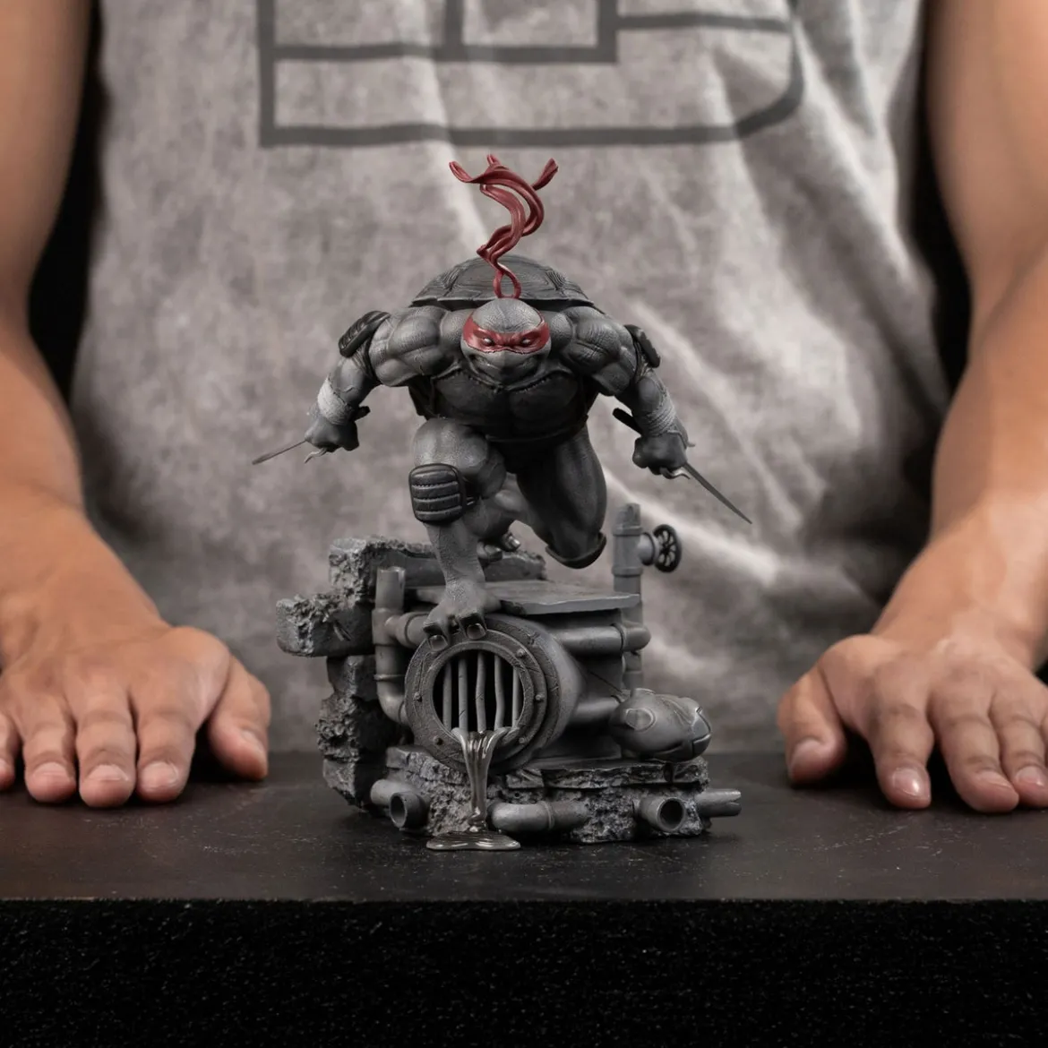 Teenage Mutant Ninja Turtles Art Scale Statue 1/10 Raphael Black and White Variant 26 cm heo exclusive
