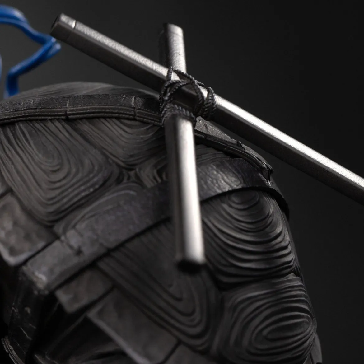 Teenage Mutant Ninja Turtles Art Scale Statue 1/10 Leonardo Black and White Variant 26 cm heo exclusive