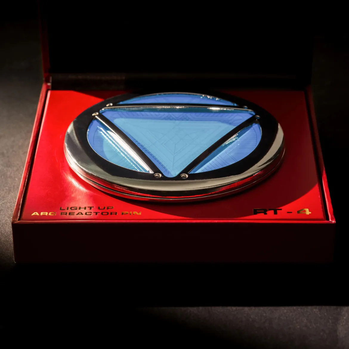 The Infinity Saga - Iron Man RT-4 Arc Reactor Replik mit Licht
