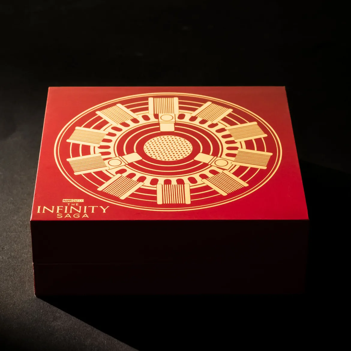The Infinity Saga - Iron Man RT-4 Arc Reactor Replik mit Licht