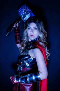 Thor - Mjölnir Hammer Premium Replik mit Licht und Sound