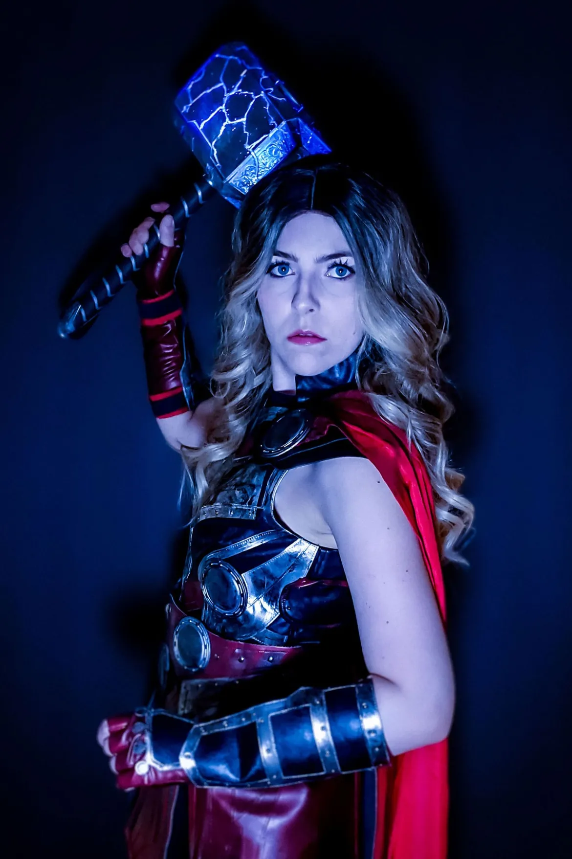 Thor - Mjölnir Hammer Premium Replik mit Licht und Sound
